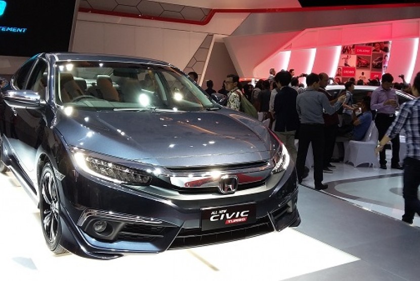 Honda New Civic pada pameran otomotif IIMS di JieXpo.