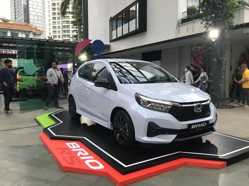 Honda Prospect Motor meluncurkan New Brio RS dan Brio Satya dengan melakukan sejumlah peruabahan penampilan dan peynambahan fitur di Jakarta, Jumat (5/5/2023).