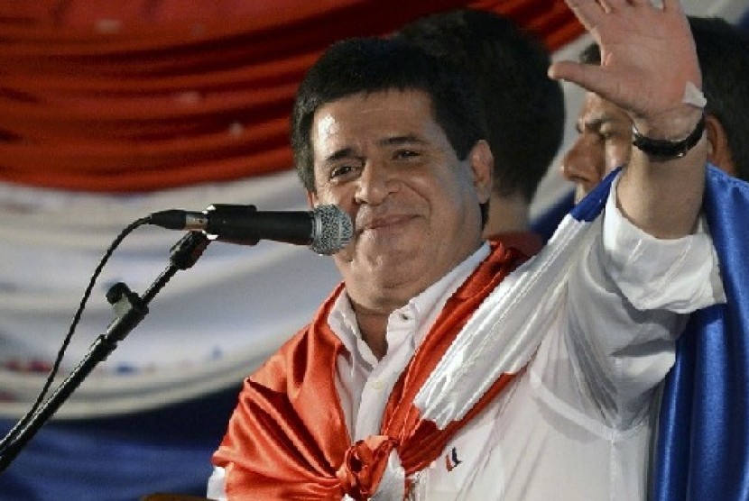 Horacio Cartes, presiden baru Paraguay