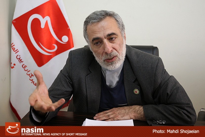 Hossein Sheikholeslam.