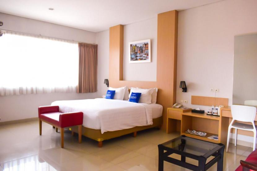   Hotel Dafam Rio, Bandung, Jawa Barat menerapkan protokol kesehatan untuk menyambut tamu. Selama September ini, PHRI Jawa Barat mencatat penurunan okupansi hotel di Bandung.