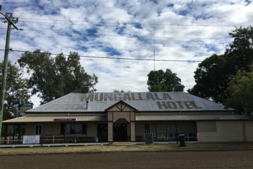 Hotel Mungallala – satu-satunya hiburan malam di kota ini.