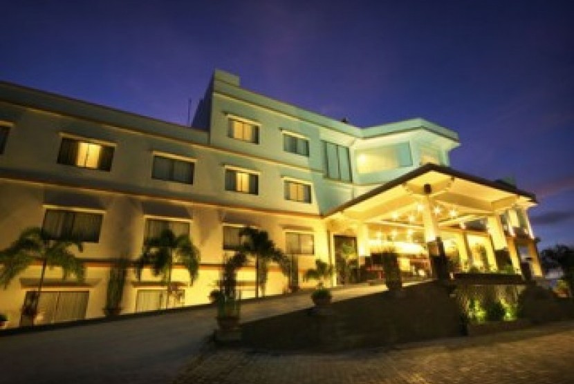 Hotel Swiss Belhotel. Perusahaan modal ventura Indies Capital Partners resmi mengakuisisi 60 persen saham PT Swiss-Belhotel International Indonesia dan PT Zest Hotels International Indonesia dari Ciputra Group.  