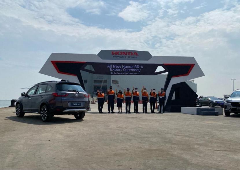 HPM menggelar seremoni ekspor All New Honda BR-V di Pelabuhan Tanjung Priok yang dihadiri oleh Menteri Perindustrian Republik Indonesia, Agus Gumiwang. 