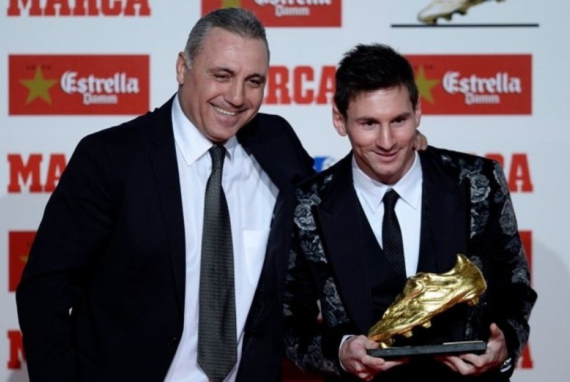 Hristo Stoichkov (kiri) bersama Lionel Messi