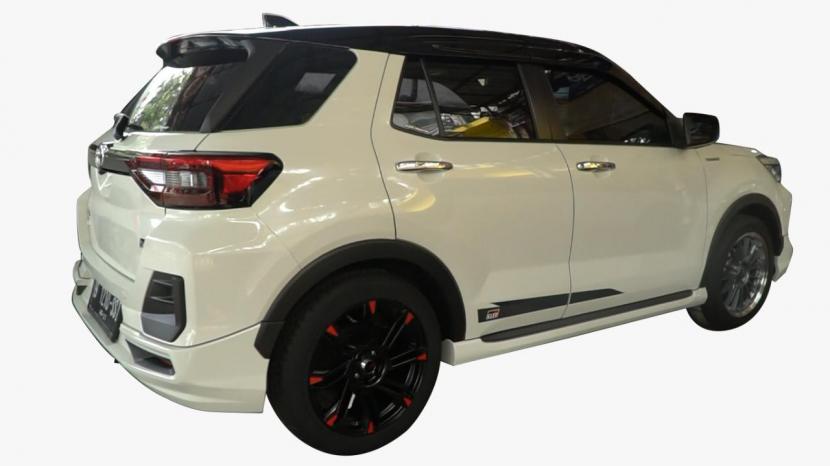HSR Wheel memberikan tips bagi pengguna Toyota Raize dan Daihatsu Rocky yang akan melakukan penggantian velg. 