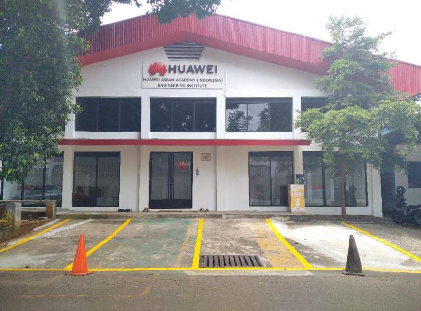 Huawei ASEAN Academy (Indonesia) Engineering Institute