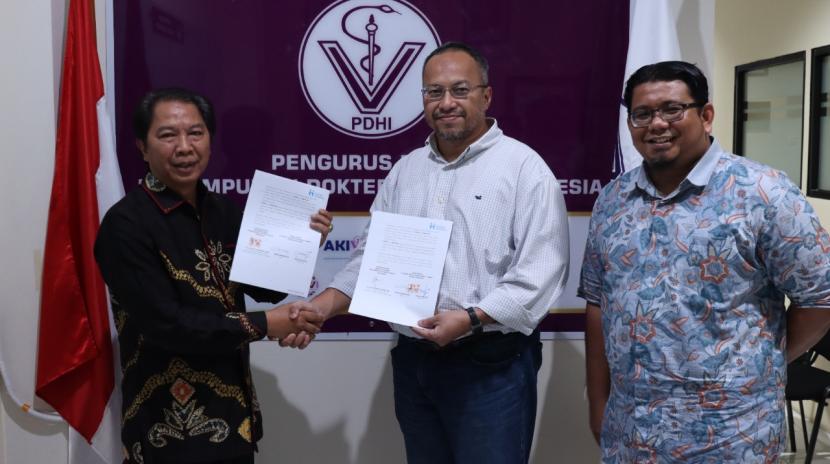 Human Initiative bekerja sama dengan Perhimpunan Dokter Hewan Indonesia (PDHI) memastikan kesehatan hewan kurban.