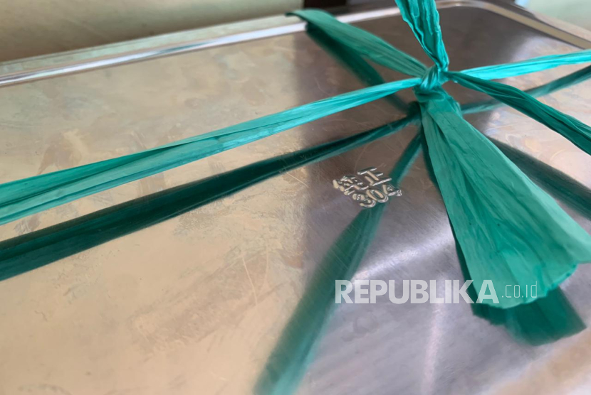 Huruf China di tutup nampan MBG