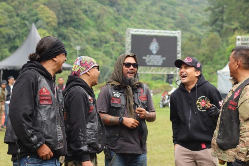 HUT ke 10 Bikers Brotherhood 1% MC West Java Chapter, mengajak masyarakat untuk melakukan kegiatan sosial kemanusian terutama di era pandemi Covid-19 saat ini.