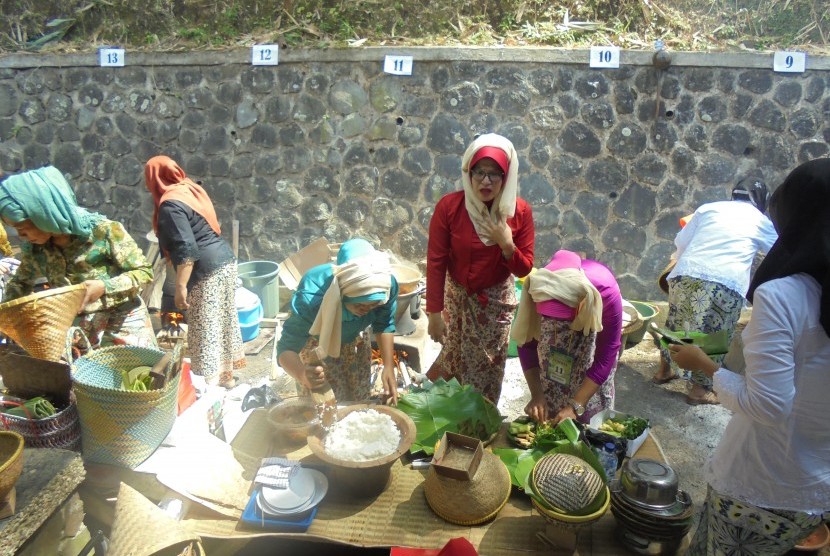 HUT PurwSuasana Lomba Masak dalam rangka HUT Purwakarta ke-49. Foto: Ita Nina Winarsih/Republika