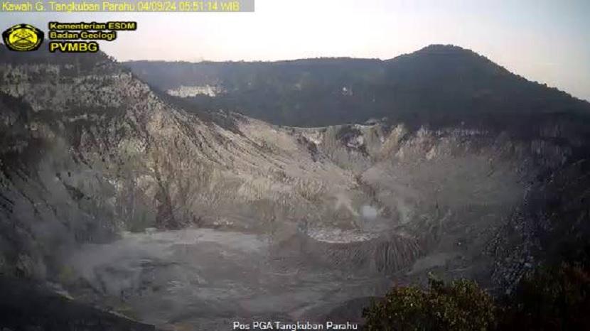 Hutan Gunung Tangkuban Parahu, Bandung, Jawa Barat terbakar, Rabu (4/9/2024).