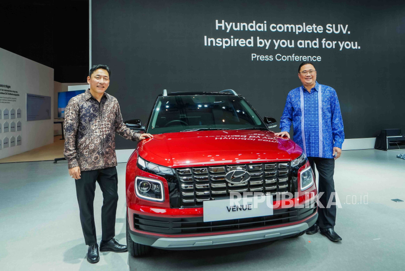 Hyundai VENUE dirancang dengan desain modern yang mencerminkan karakter anak muda yang berani dan energik.