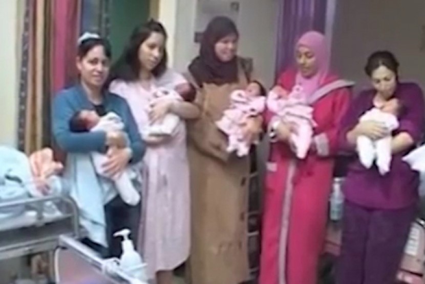 Ibu dan Bayi Muslim Inggris.