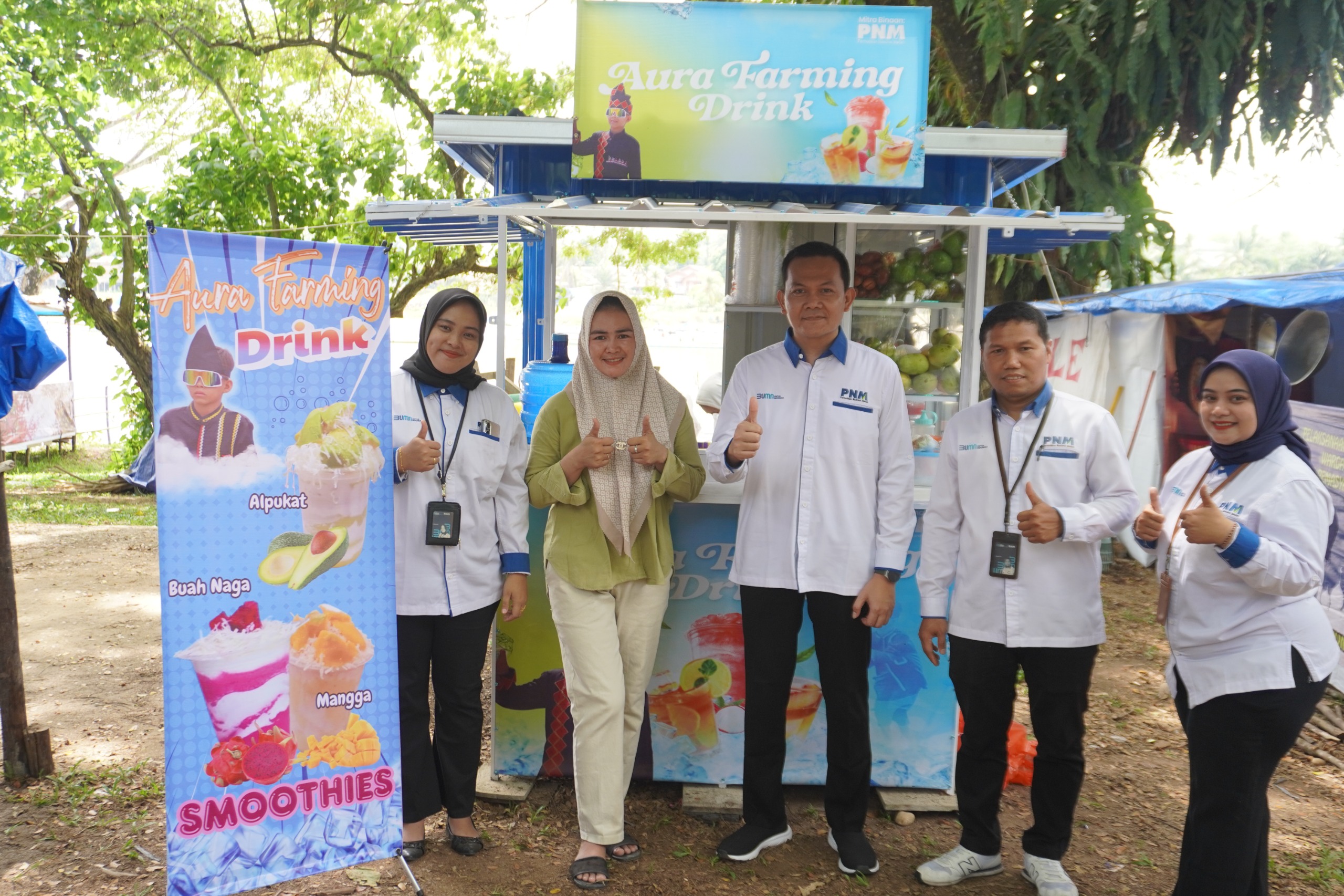 Ibu dari Rayyan Arkan Dikha, seorang penari pacu jalur yang sempat viral, Rani Ridawati, merupakan nasabah PNM Mekaar asal Riau.