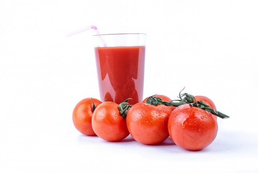 Jus tomat. Ilustrasi