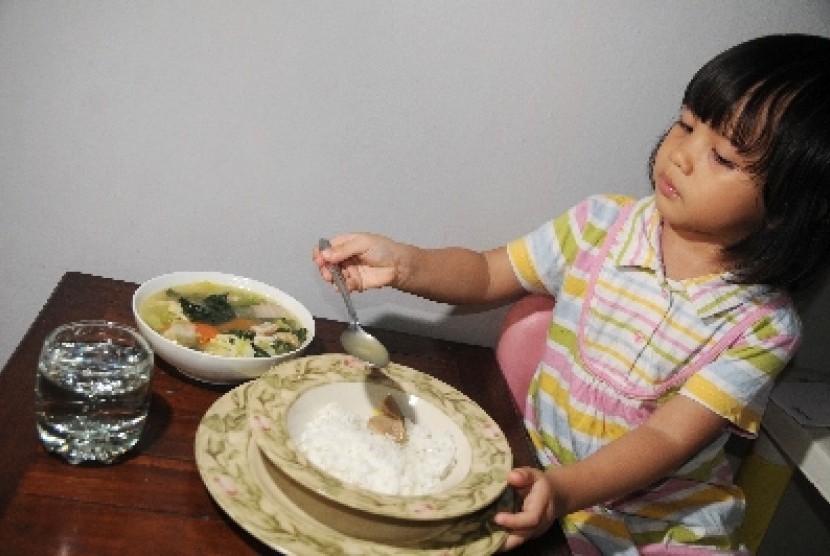 Ibu memang perlu terampil agar minat makan anak tumbuh.