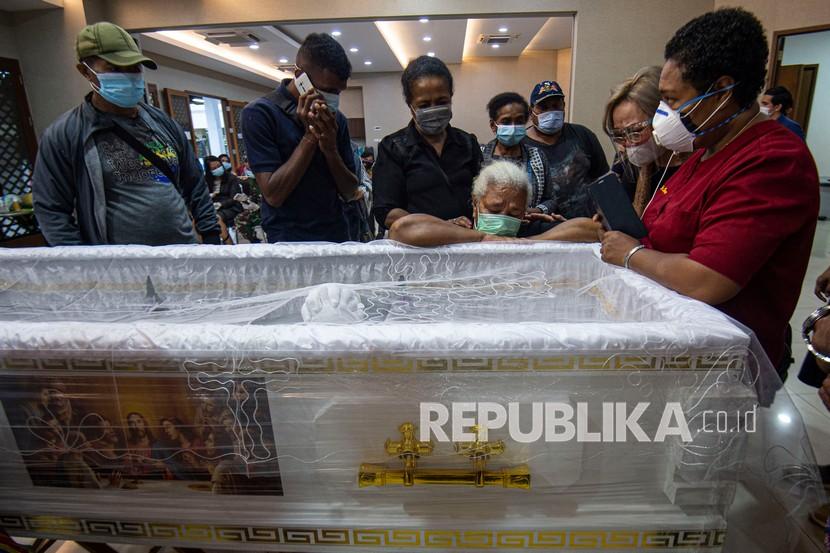 Wakasad Letjen Herman Asaribab Meninggal Dunia | Republika Online