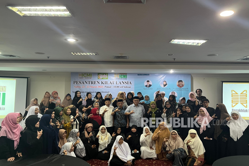 ICMI menggelar pesantren kilat lansia. Pesantren Lansia merupakan bagian dari rangkaian Festival Ramadhan ICMI 2025.