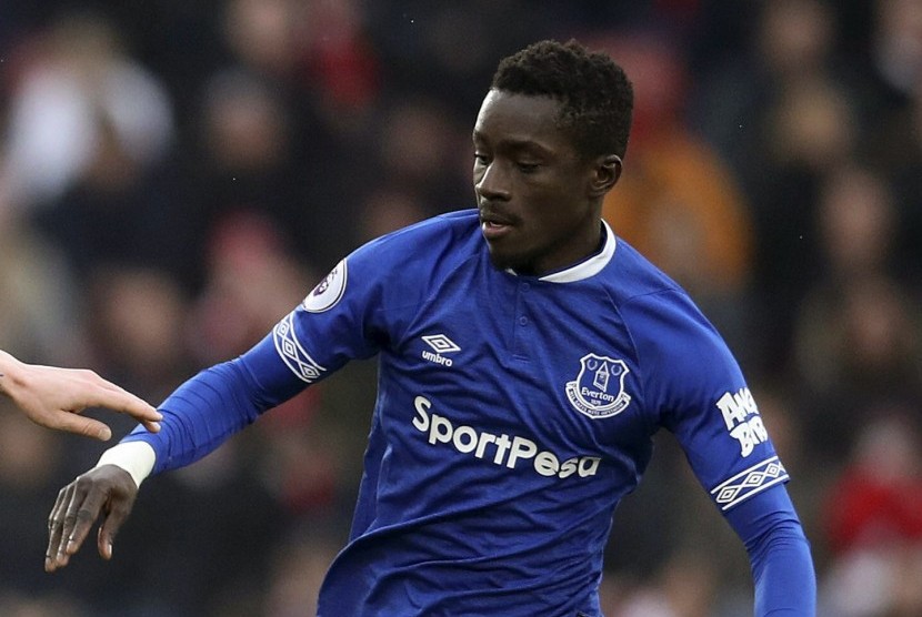 Idrissa Gueye kembali membela Everton setelah meninggalkan Paris Saint Germain