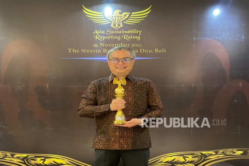 IIF meraih gold rank dalam ajang Asia Sustainability Report Rating (ASRRAT) 2025.