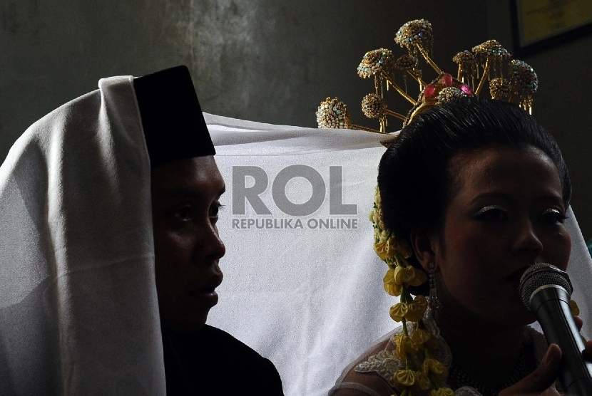 Seorang wanita di Bogor gagal menikah lantaran ditipu calon suaminya. Biaya untuk resepsi bahkan dibawa kabur calon mempelai pria.