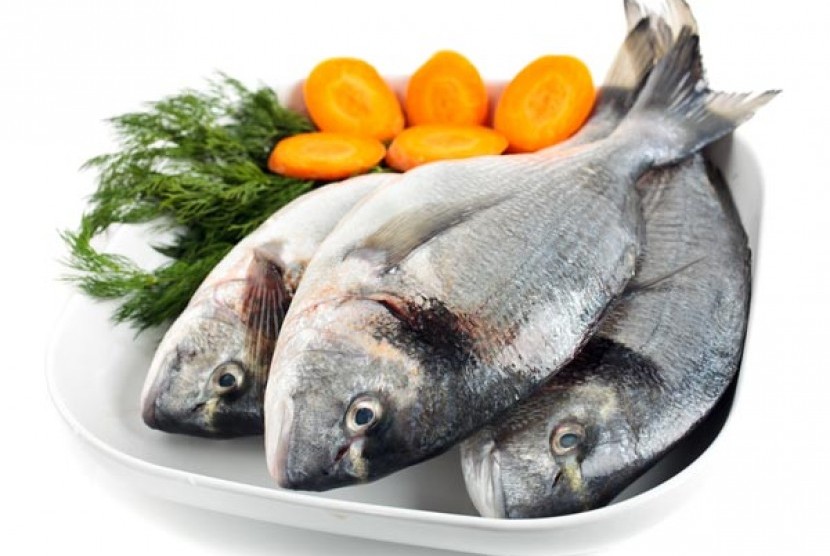 Ikan megandung Omega 3. Asam lemak omega 3 diketahui menyimpan beragam manfaat bagi kesehatan. 