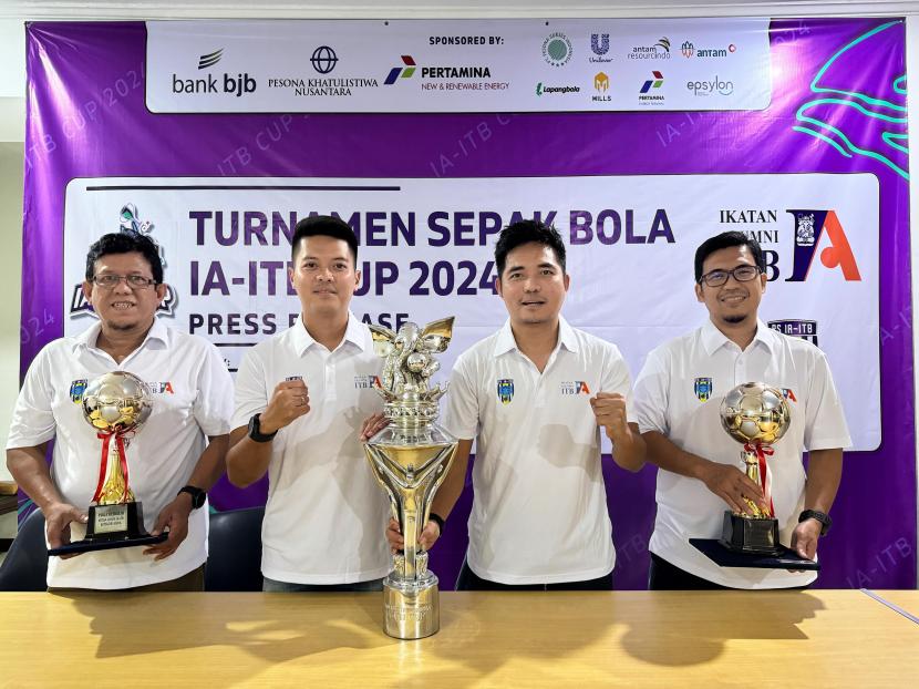 Ikatan Alumni ITB (IA-ITB) dan Komisariat Persatuan Sepak Bola IA-ITB (PS IA-ITB) akan menggelar IA-ITB Cup 2024 pada 4 Mei hingga 8 Juni 2024. Turnamen tersebut akan diikuti oleh 24 tim dan akan digelar di Lapangan C dan Lapangan Rugby Kompleks Gelora Bung Karno, Senayan, Jakarta.