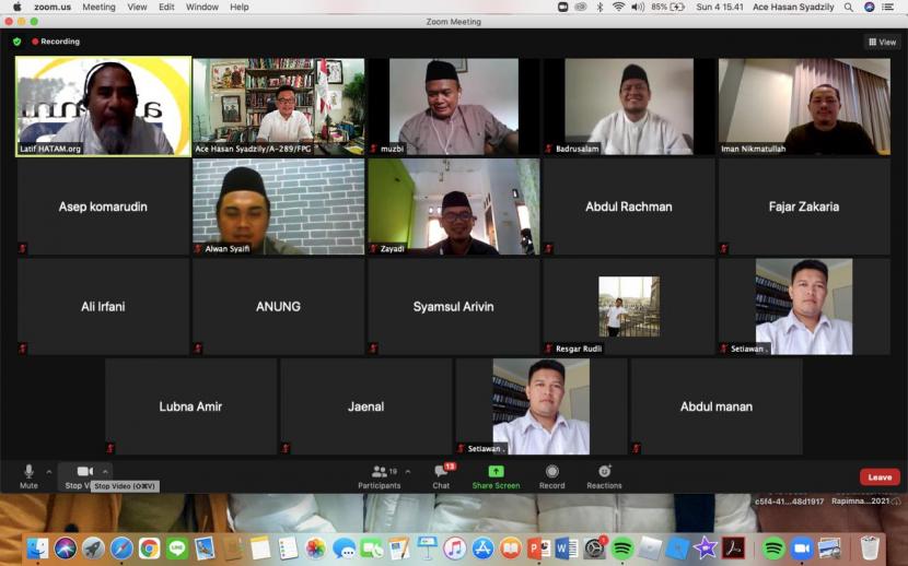 Ikatan Alumni UIN (IKALUIN) Syarif Hidayatullah Jakarta menyelenggarakan Diklat Virtual Penyelenggaraan dan Teknik Pemotongan Hewan Kurban di Masa Pandemi Covid-19, pada  Ahad (4/7).