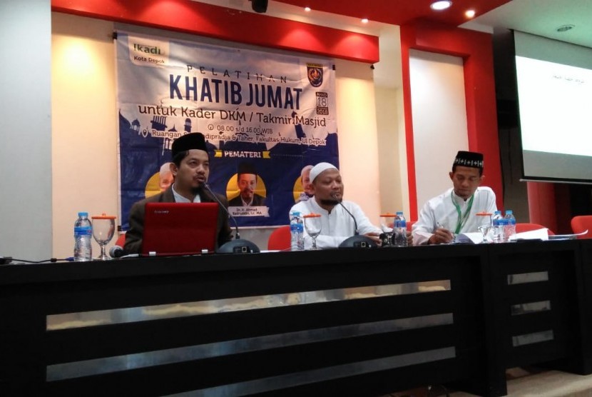 Ikatan Dai Indonesia (Ikadi) Kota Depok menggelar pelatihan khatib Jumat untuk membekali 102 kader Dewan Kemakmuran Masjid (DKM) di Fakultas Hukum Universitas Indonesia (FHUI) Depok.