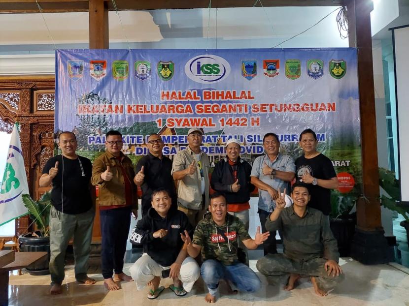 Ikatan Keluarga Seganti Setungguan (IKSS) menggelar halal bihalal di De Dangau Hill Mega Mendung Puncak, Bogor, Ahad (13/6).