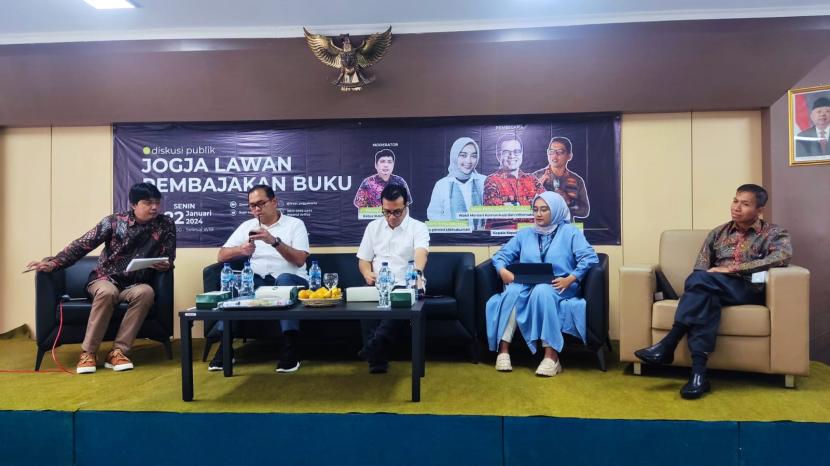 Ikatan Penerbit Indonesia (IKAPI) Daerah Istimewa Yogyakarta (DIY) menggelar diskusi publik bertajuk Jogja Lawan Pembajakan Buku, Senin (22/1/2023).