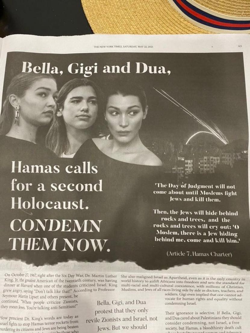 Iklan yang tayang pada hari Sabtu lalu di bagian utama surat kabar The New York Times yang menyebut Lipa dan saudarinya Hadid sebagai 