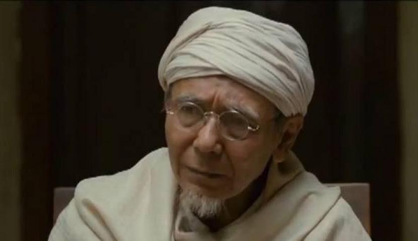 Ikranaga saat berperan sebagai Kiai Haji Hasyim Asyari dil film Sang Kiai. Ikranagara dikabarkan meninggal dunia dalam usia 79 tahun pada Senin (6/3/2023). 