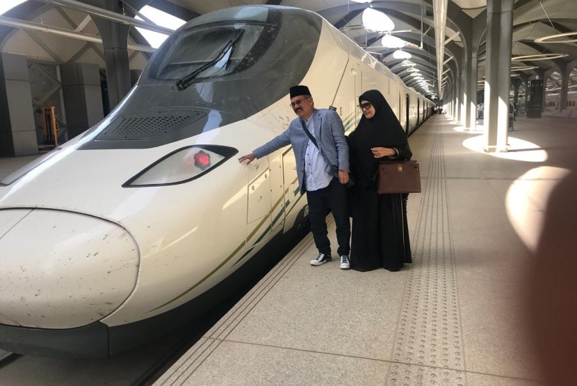 Menikmati Kereta Cepat Makkah - Madinah | Republika Online