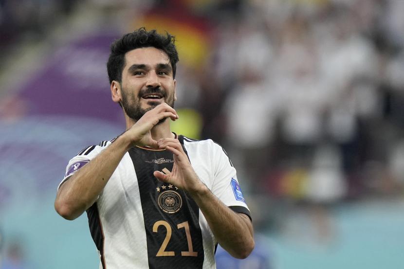  Ilkay Gundogan dari Jerman merayakan setelah mencetak gol pembuka timnya selama pertandingan sepak bola grup E Piala Dunia antara Jerman dan Jepang, di Stadion Internasional Khalifa di Doha, Qatar, Rabu, 23 November 2022. 