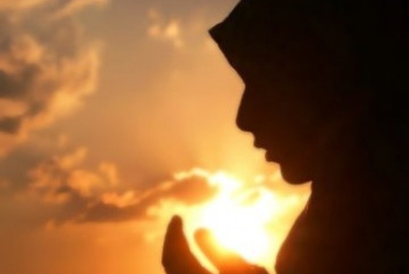 Muslimah: Karakteristik Wanita dalam Islam