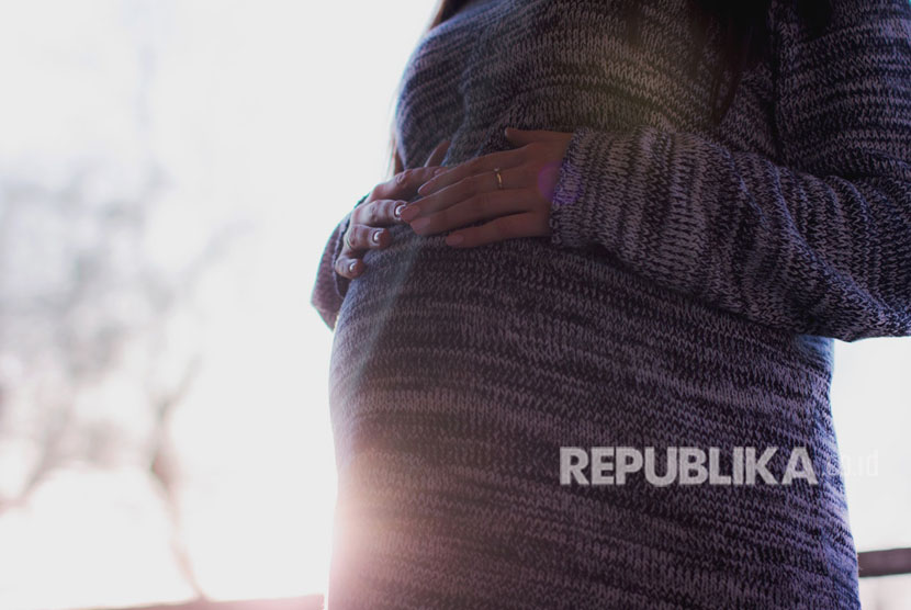 Tingkat kematian ibu pada masa persalinan sebesar 76 persen di Indonesia menjadi perhatian pemerintah dalam agenda peringatan Hari Keselamatan Pasien Sedunia 2021. (Ilustrasi ibu hamil)