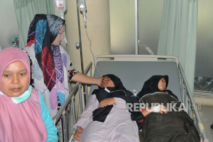 Keracunan makanan (ilustrasi). Puluhan warga Kampung Cisarai, Kabupaten Purwakarta, Jawa Barat, mengalami gejala keracunan yang diduga akibat menyantap hidangan saat hajatan.