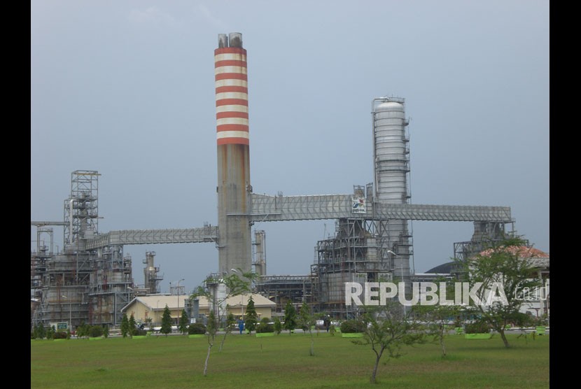Ilustrasi Kilang Minyak. Pemerintah Provinsi (Pemprov) Lampung berupaya memaksimalkan sumber minyak bumi yang ada di daerahnya untuk meningkatkan pendapatan asli daerah (PAD).