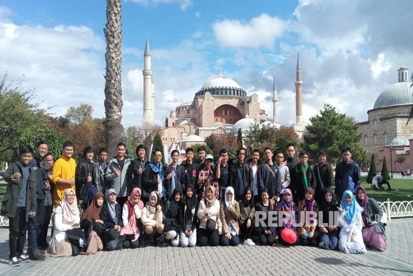 Ilustrasi kuliah di Turki