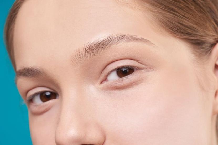 Ilustrasi kulit wajah. Para ahli kulit biasanya merekomendasikan penggunaan retinol di malam hari.