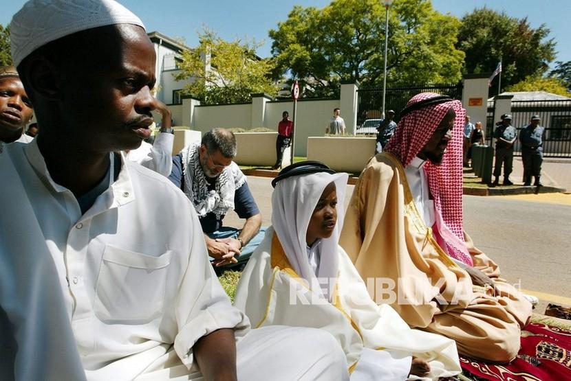 Muslim Nigeria Diimbau Menguatkan Iman Meski Haji Batal