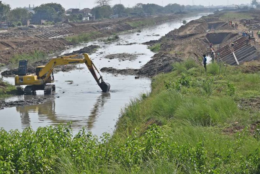 Kurangi Dampak Banjir Kementerian PUPR Normalisasi Sungai Republika Online