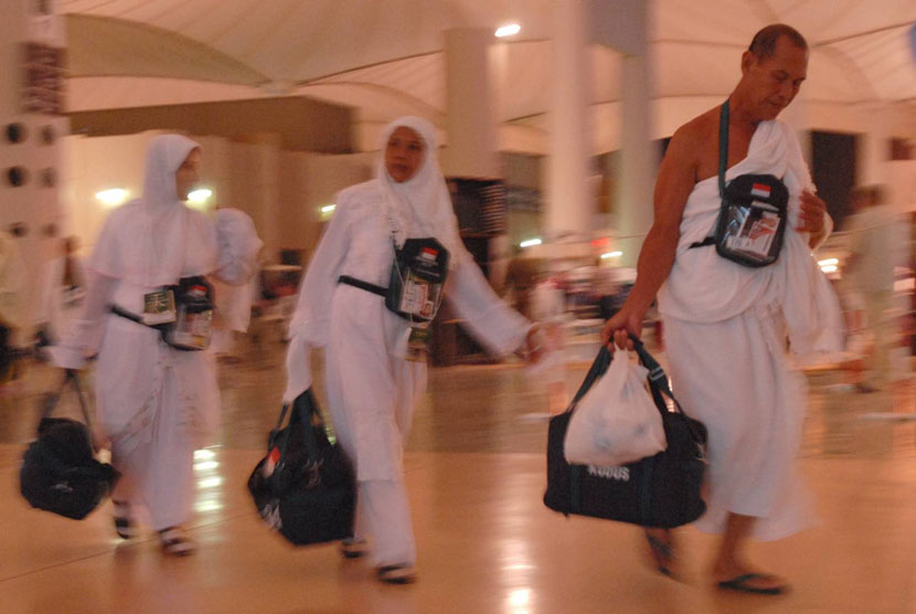  Jamaah Haji Gelombang Dua Diminta Kenakan Ihram Sejak di Embarkasi. Foto:  Ilustrasi Pakaian Ihram