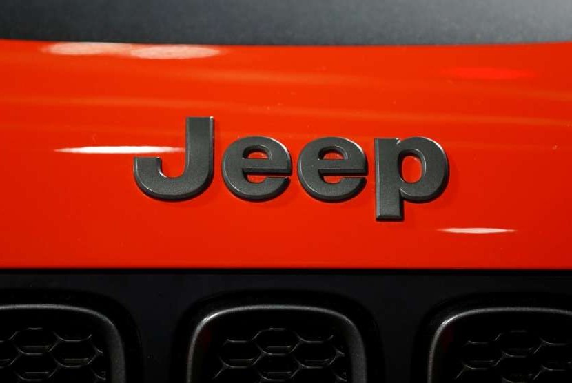 Ilustrasi - Sebuah mobil dengan logo Jeep di Detroit, Michigan, AS, 16 Januari 2018.