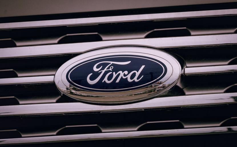 Produsen otomotif Amerika Serikat Ford Motor mengembangkan lampu lalu lintas pintar. 