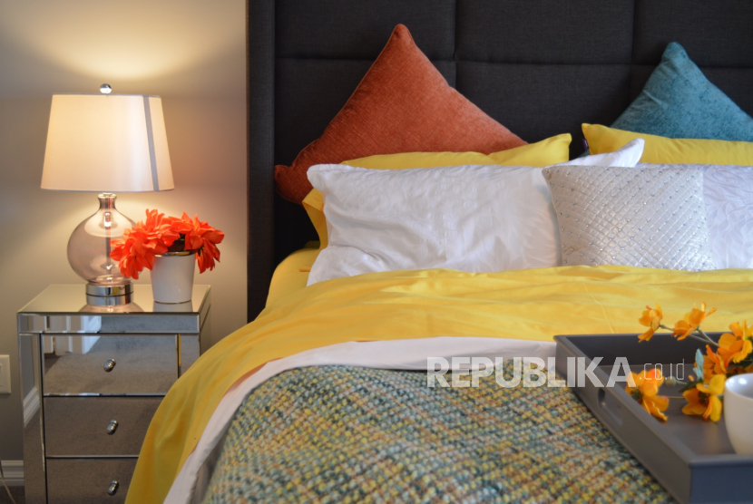 ILUSTRASI Bermesraan