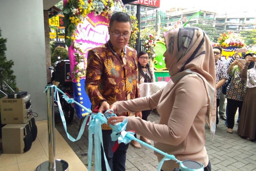 In Harmony Clinic membuka klinik barunya yang bekerja sama dengan Bandung Scientific Technical Indonesia (BSTI) di kawasan Cempaka Putih, Jakarta Pusat, Senin (16/4).