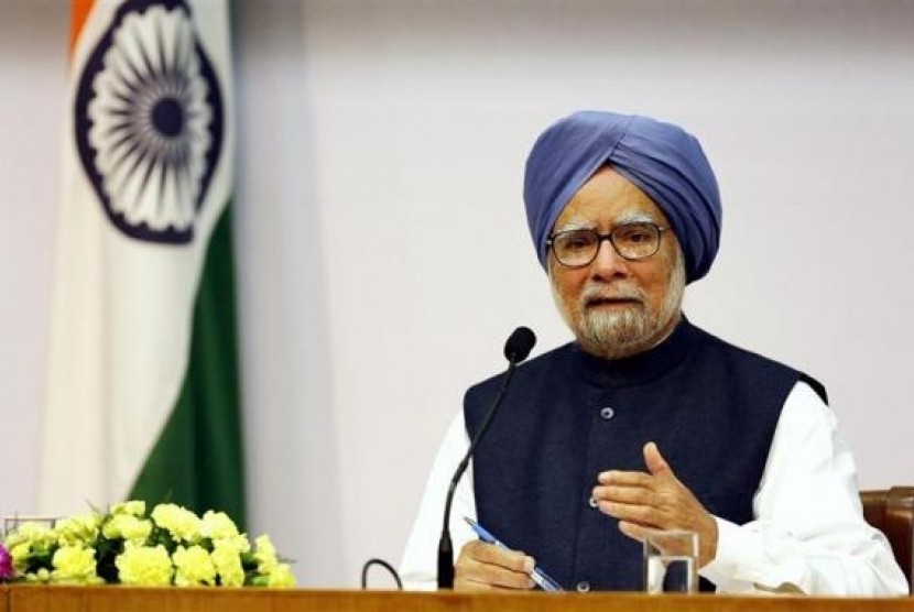 India’s Prime Minister Manmohan Singh speaks during a news conference in New Delhi January 3, 2014.